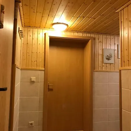 Accommodatie bij particulieren Schoenes Kellerzimmer Mit Bad